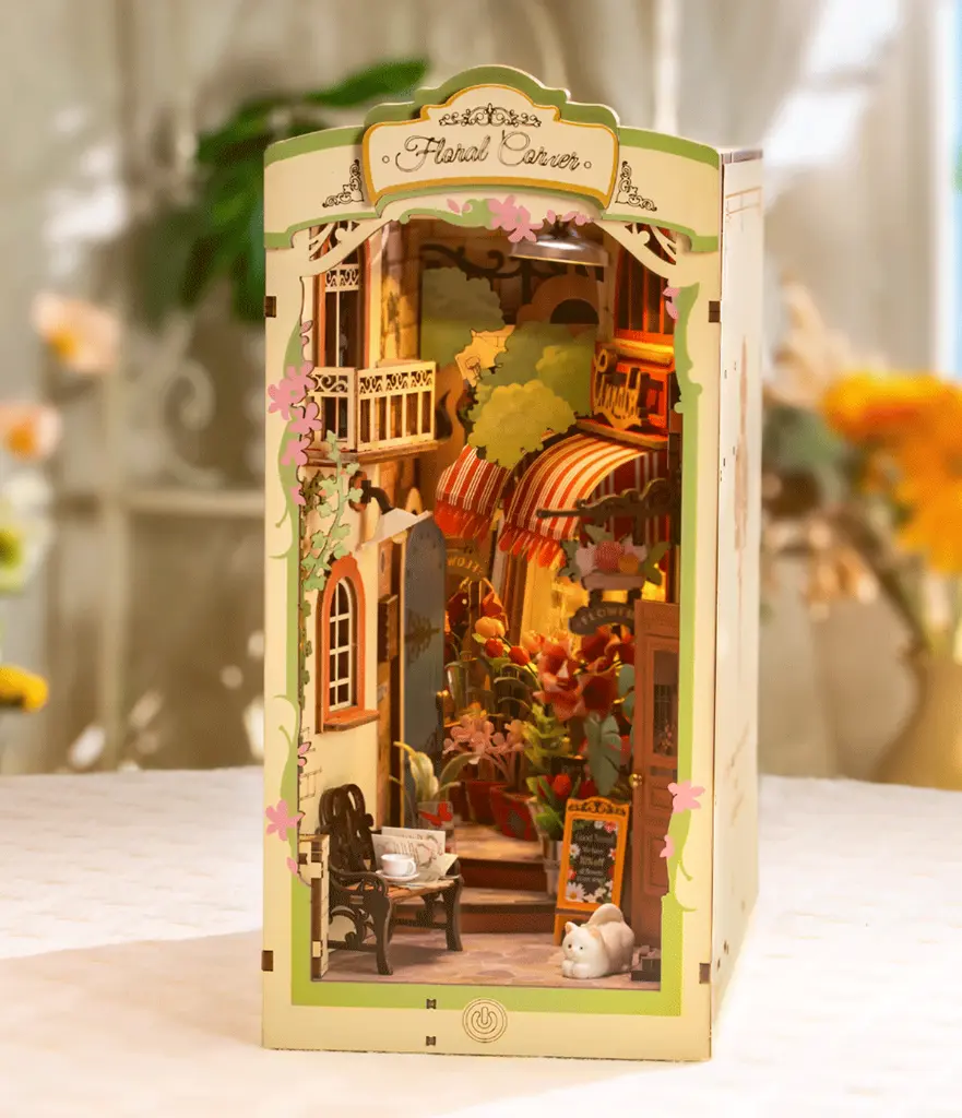 Kit Diorama Nook Book Librería -Floral Corner- Rolife Robotime