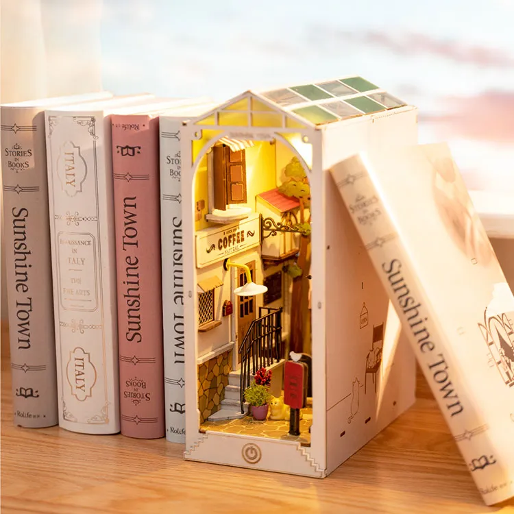 Kit Diorama Book Nook Librería -Sunshine Town- Rolife Robotime
