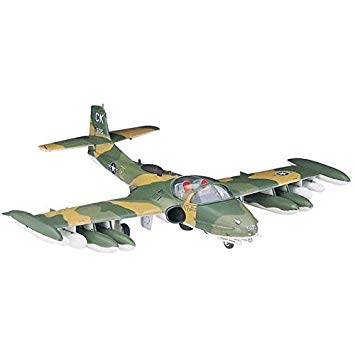 Avión 1:72 -A‐37 A/B Dragonfly- Hasegawa