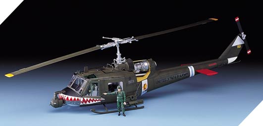 Helicóptero 1/48 -US Army UH-1C Frog- Academy