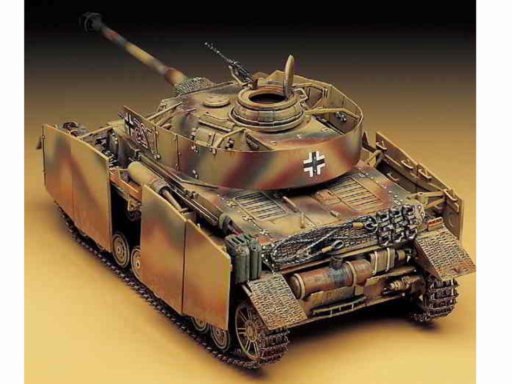 Carro 1/35 Tanque -German Panzer IV H w/Armor- Academy