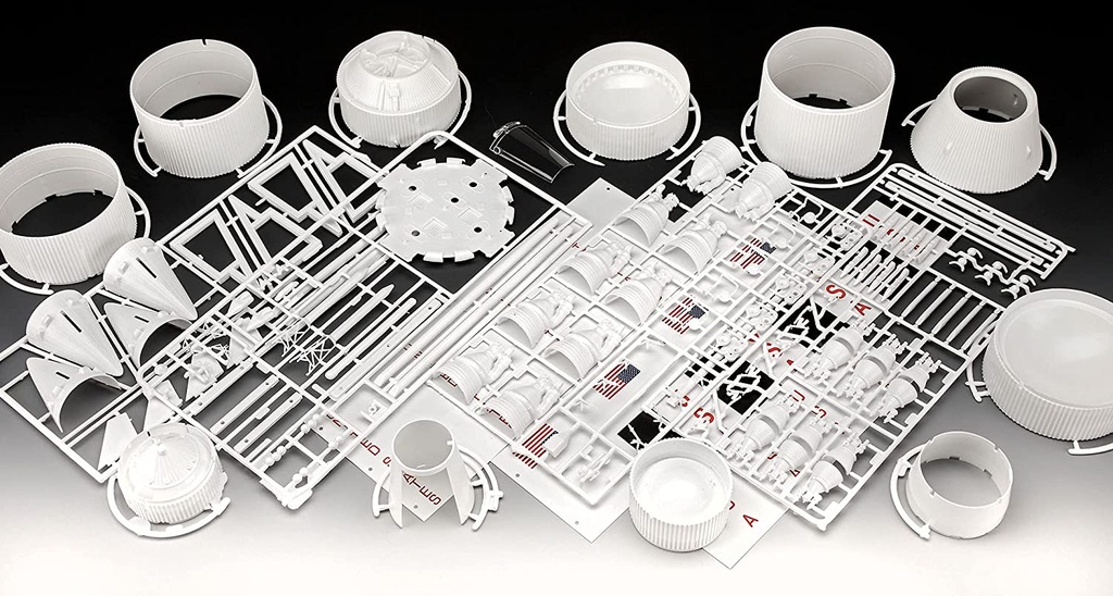 Set -Apollo 11 Saturn V Rocket- + Accesorios 1:96 Revell
