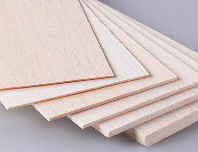 Chapa Madera Balsa 1 mm. 10 x 100 cm.