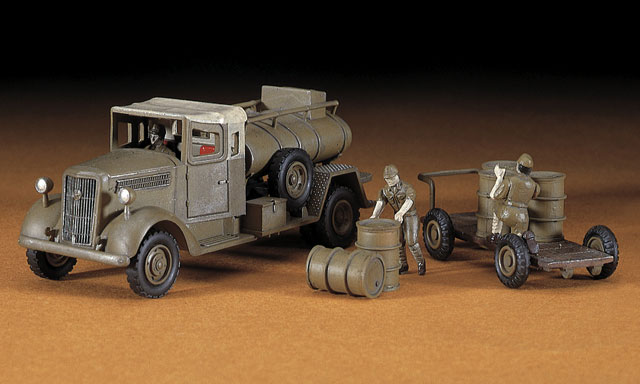 Carro 1:72 -Fuel Truck Isuzu TX‐40- Hasegawa