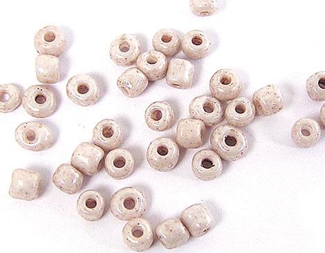 Rocalla Vidrio Redonda Ivory Rosado 3,0 mm. 8/0