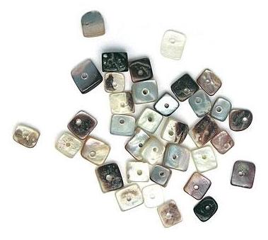 Cuentas Concha Madreperla Cuadrado Nacarado 5 x 5 mm. (50 gr. 180 pzs. Aprox.)