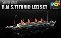 [14220] Barco 1/700 RMS Titanic Iluminación Led Academy